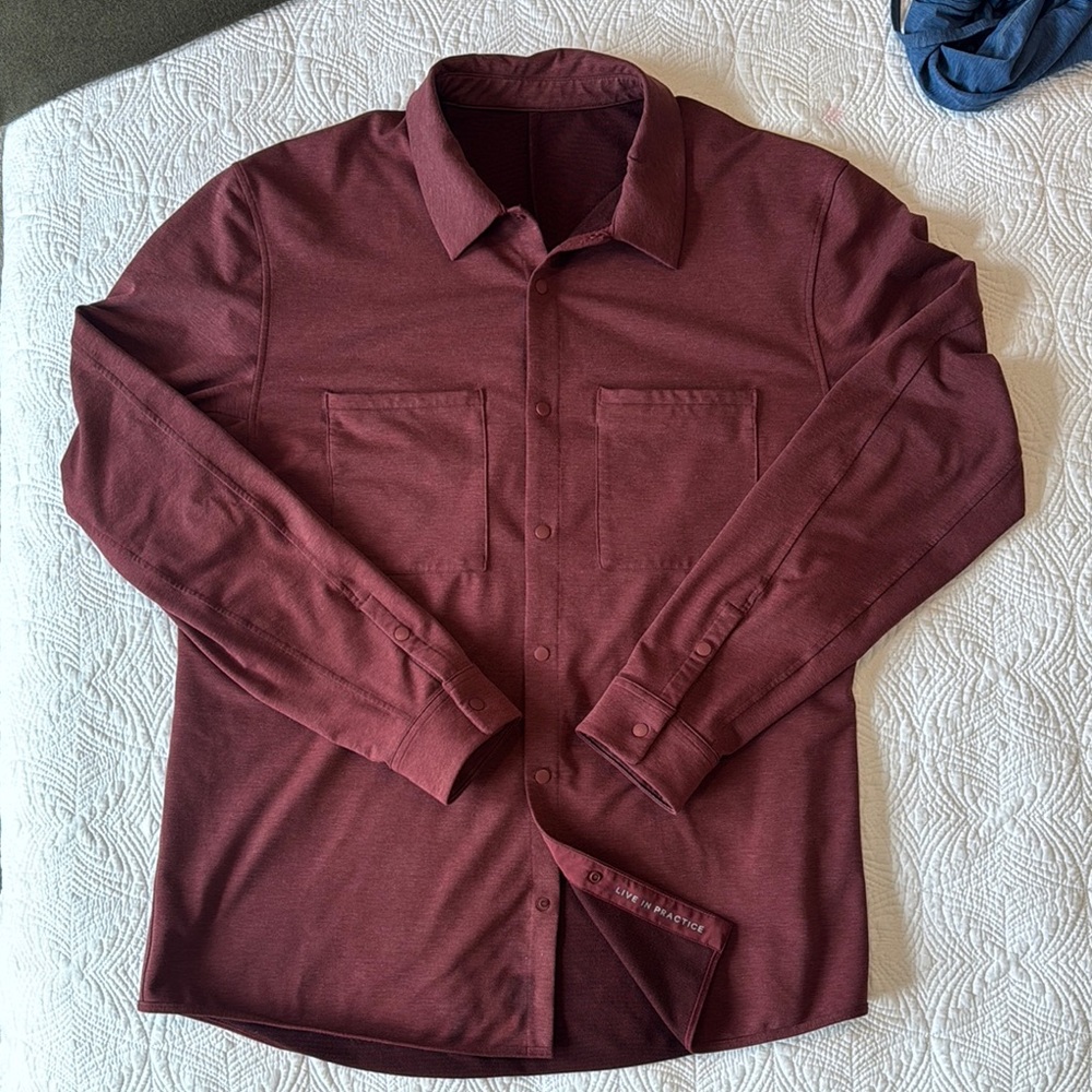 lululemon athletica Men's Button-Down Shirt in Burgundy